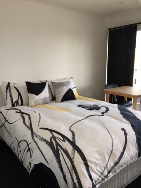 Port Lincoln Shark Apartment 3 ภายนอก รูปภาพ