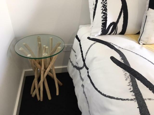 Port Lincoln Shark Apartment 3 ภายนอก รูปภาพ
