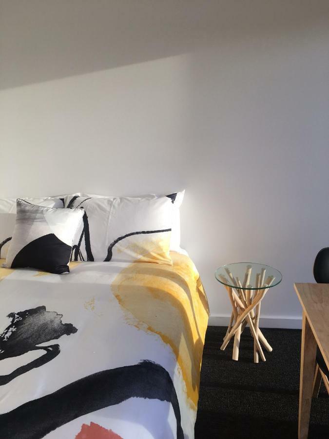 Port Lincoln Shark Apartment 3 ภายนอก รูปภาพ